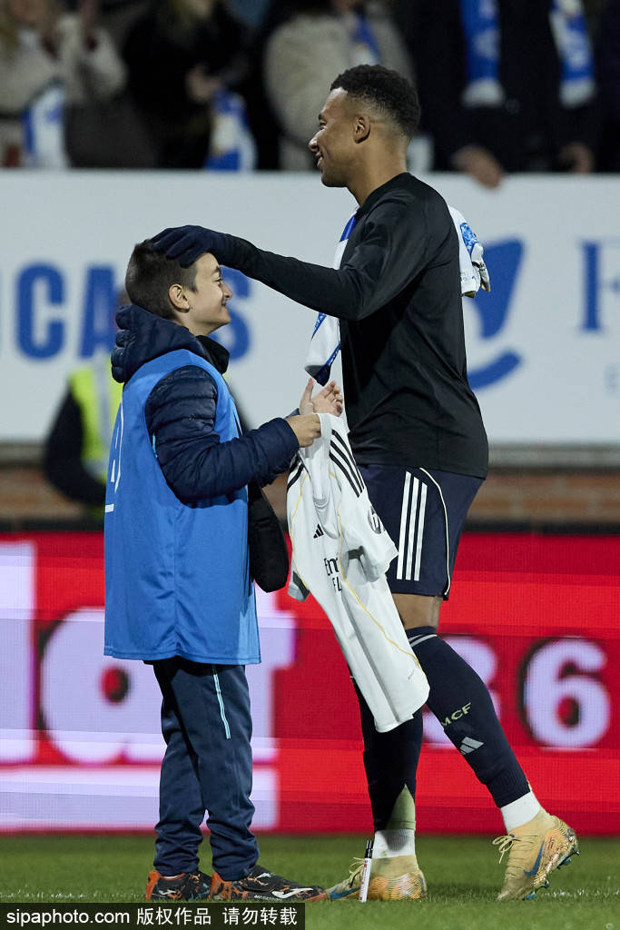 转会传闻与新闻:皇家马德里拒绝那不勒斯租借马斯坦图诺,富勒姆瞄准美国锋线新星